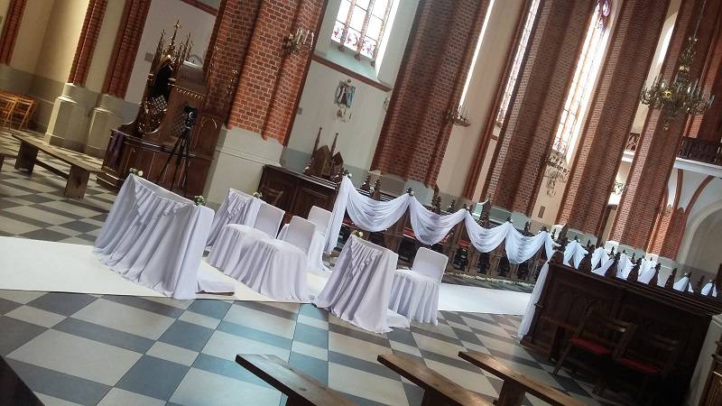 Dekoracja Kościoła na ślub Kamelia