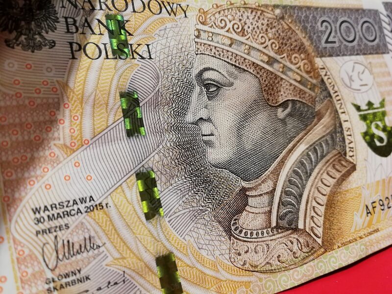 pieniądze banknot 200 złotych PLN