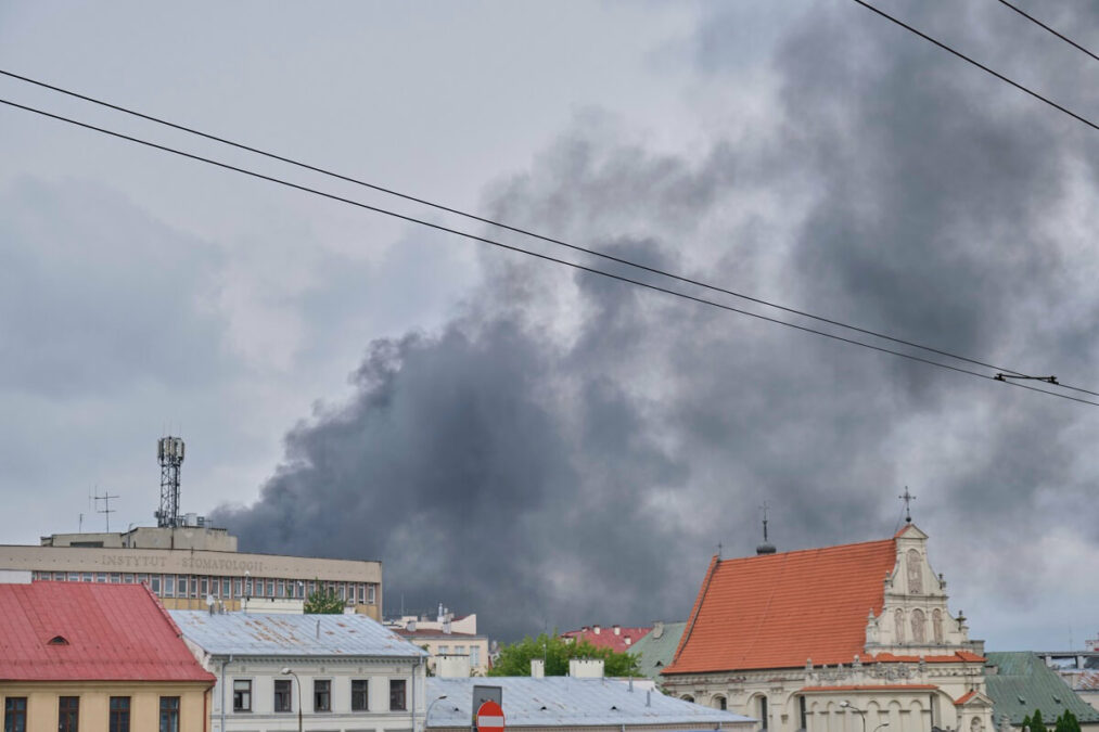 Pożar elewacji wieżowca przy ul. Północnej w Lublinie