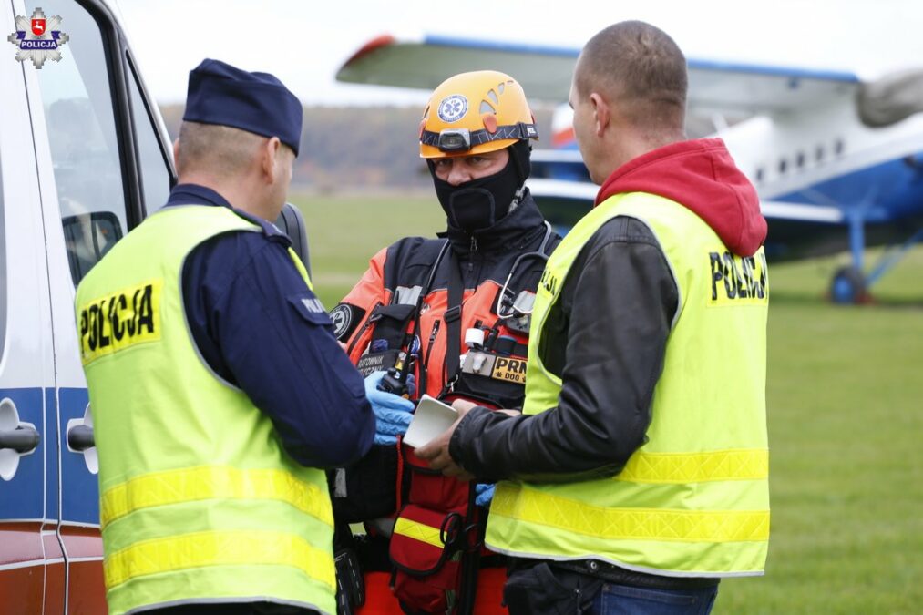 Samolot ze spadochroniarzami uderzył w płytę lotniska pod Lublinem