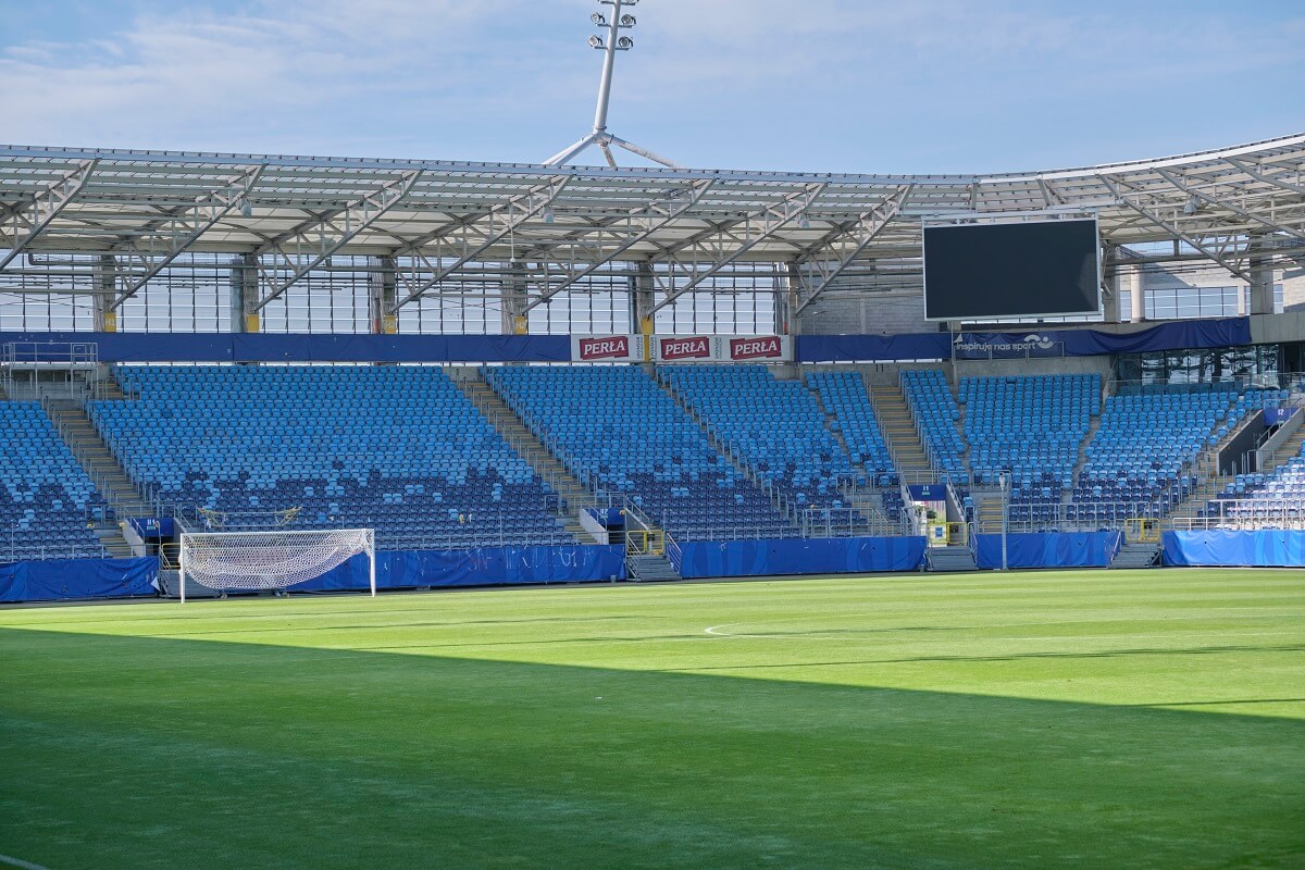 Stadion Arena Lublin murawa trybuny