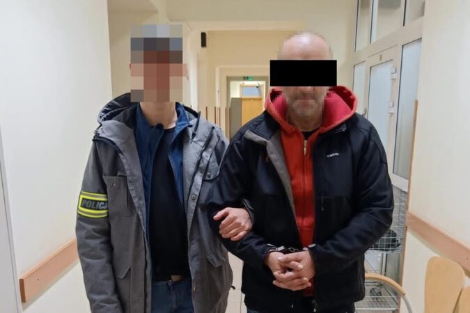 Policjanci zatrzymali 51-latka, który próbował okraść Biedronkę w Lublinie
