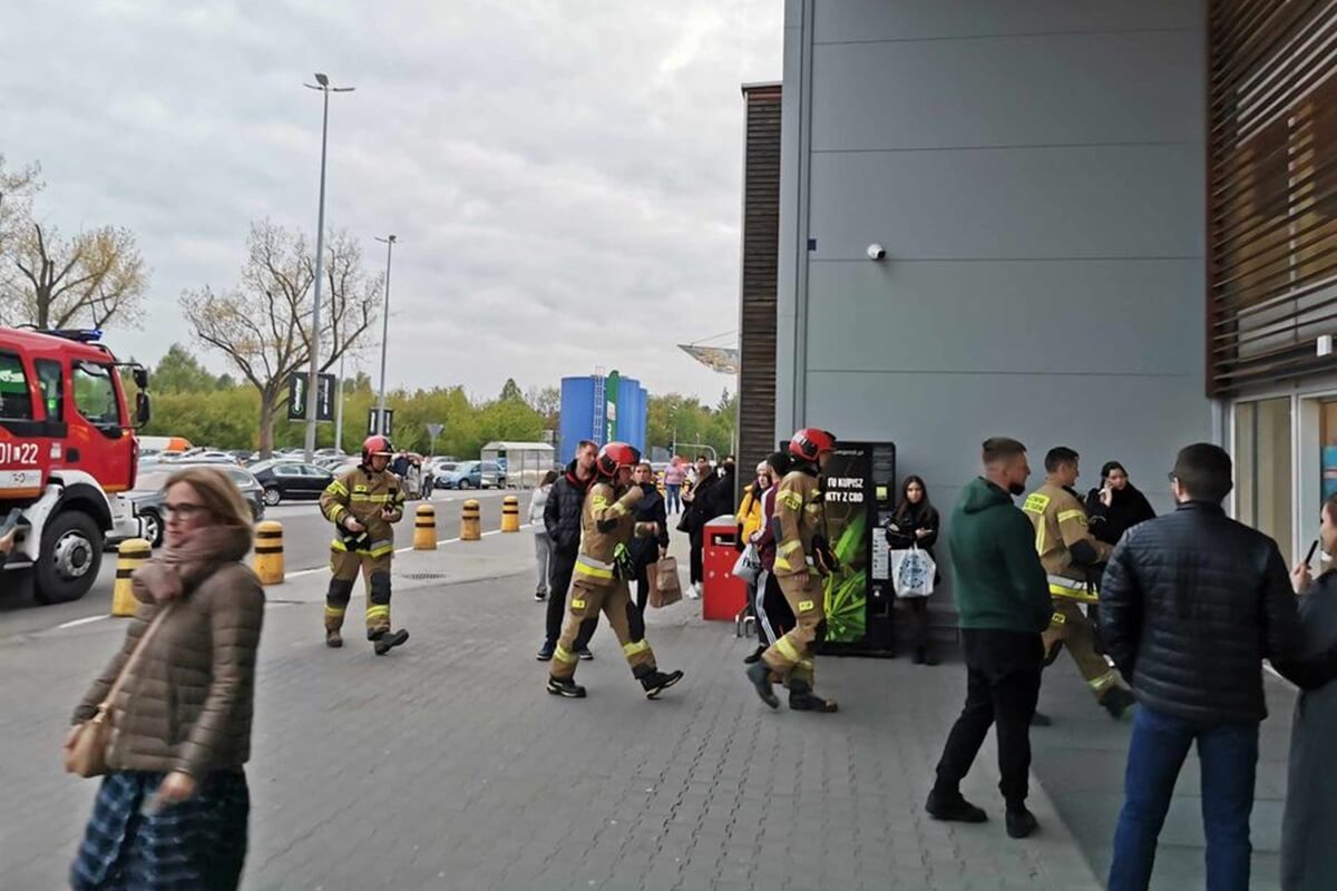Interwencja straży pożarnej w Galerii Mozaika przy ul. Orkana