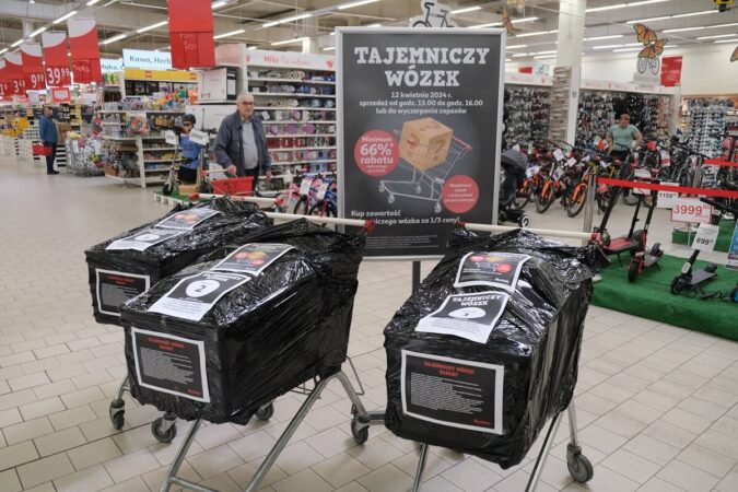 Akcja promocyjna „tajemniczy wózek” w Auchan