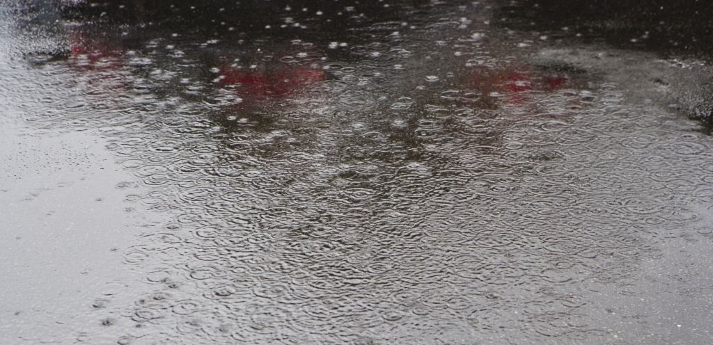 wet pavement rain 56707 e1413917056209