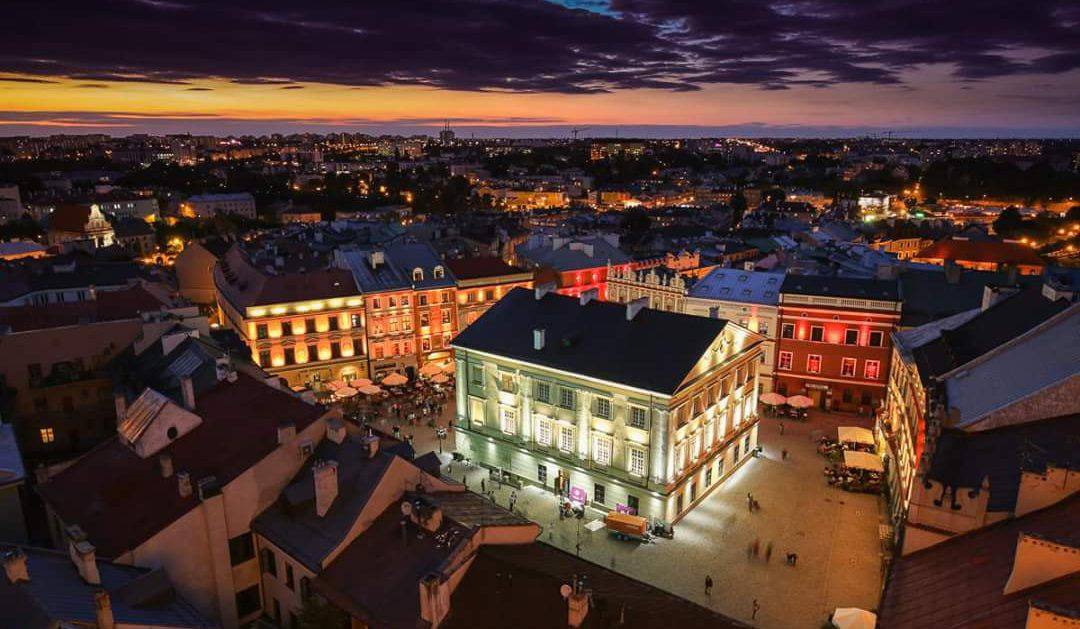 Miasto światła. Pokazy kolorowych iluminacji na Krakowskim Przedmieściu - Spotted Lublin - najnowsze wiadomości z Lublina