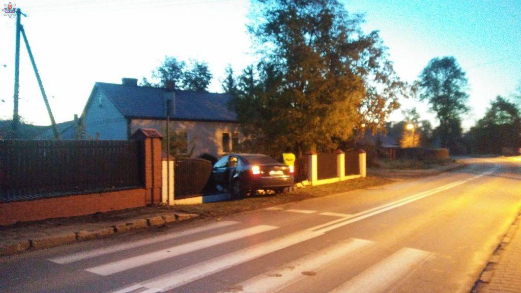 Mełgiew: Jazdę zakończył na ogrodzeniu - Spotted Lublin - najnowsze wiadomości z Lublina
