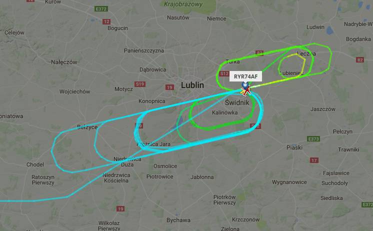 Samolot Ryanair przez półtorej godziny krążył nad lotniskiem w Świdniku - Spotted Lublin - najnowsze wiadomości z Lublina