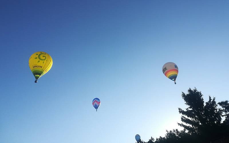 Niebo pełne balonów! Trwają 3. Balonowe Mistrzostwa Świata Kobiet w Nałęczowie