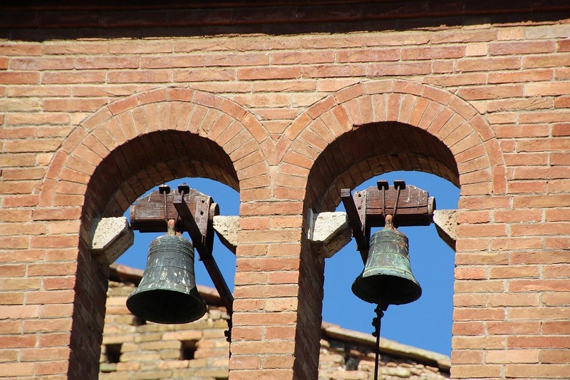 kościół dzwon kościelny