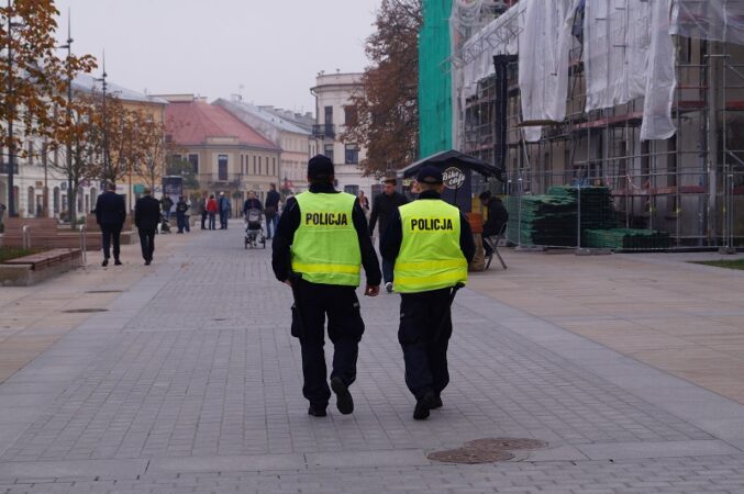policjanci policja patrol funkcjonariusze