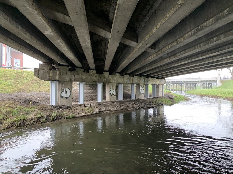 Most w ciągu al. Unii Lubelskiej z ośmioma podporami