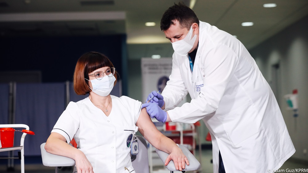 Alicja Jakubowska jest pierwszą osobą zaszczepioną przeciwko koronawirusowi w Polsce