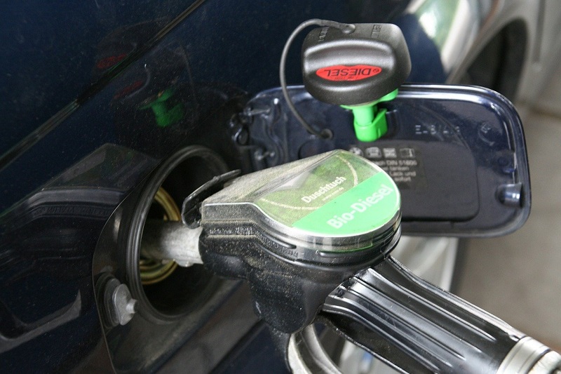 tankowanie paliwa stacja paliw