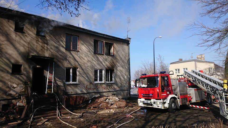 Pożar budynku komunalnego przy ul. Wrońskiej | fot. KM PSP Lublin