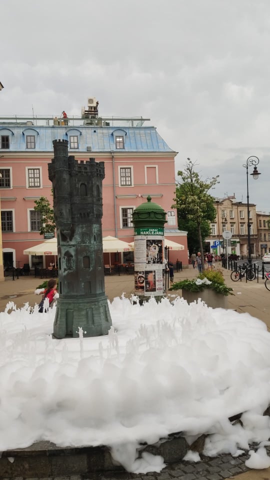 Piana w fontannie na Placu Wolności w Lublinie