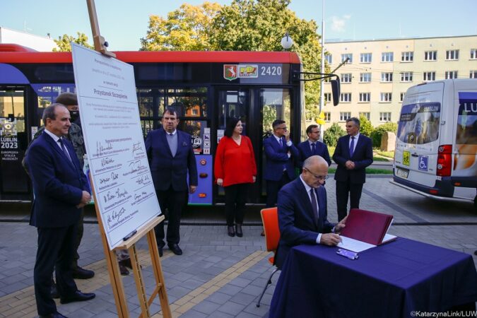 Autobus MPK Lublin podwiezie wszystkich chętnych do punktu szczepień