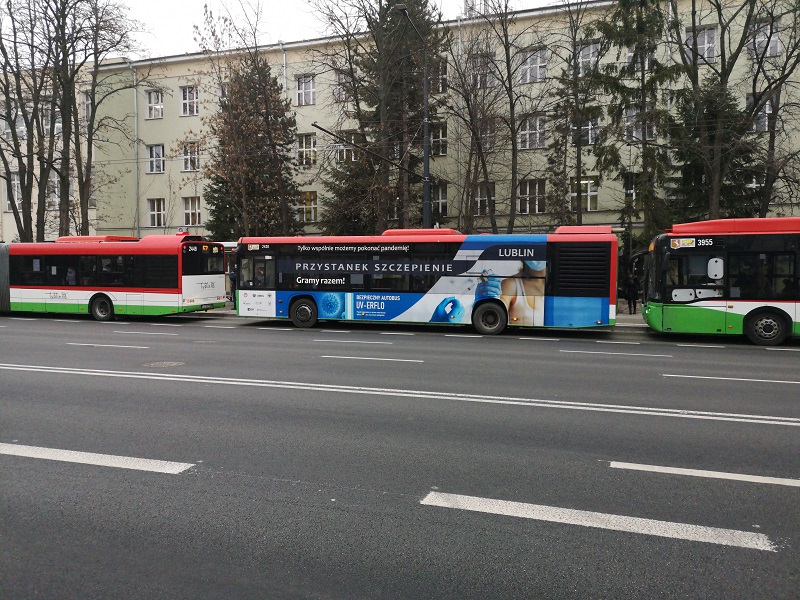autobusy na przystanku mpk ztm lublin