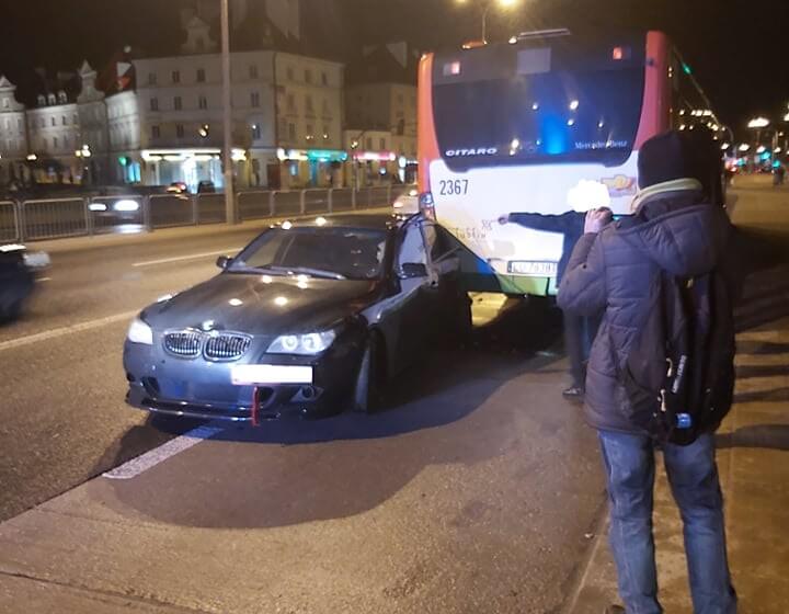 Młody kierowca BMW uderzył w autobus MPK Lublin
