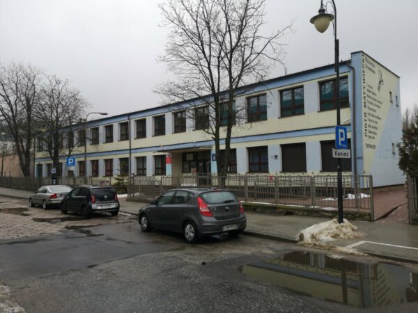 VII Liceum Ogólnokształcące przy ul. Farbiarskiej