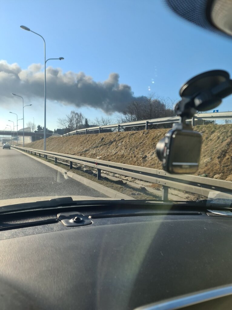Czarny dym nad Lublinem 23.03.2022 - pożar przy ul. Główne