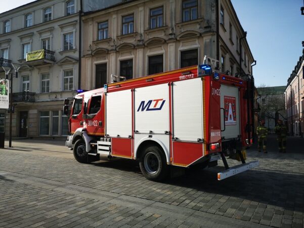 Alarm bombowy w biurze poselskim na Krakowskim Przedmieściu