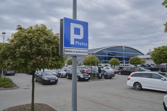 Oznakowanie i parkomaty na parkingu pod Aqua Lublin