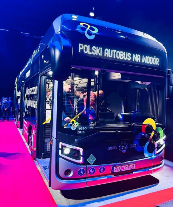 Polski autobus na wodór NesoBus