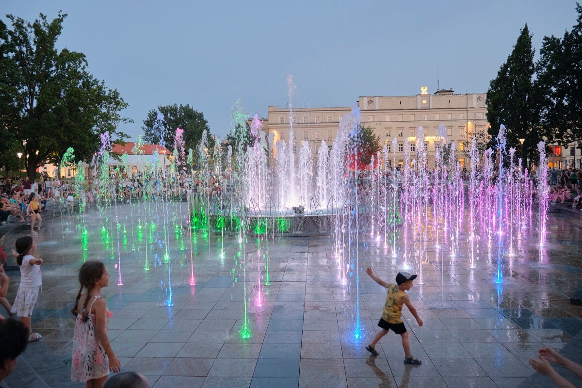 Pokazy multimedialne na Placu Litewskim: 12-14 sierpnia. Jakie pokazy w ten weekend?
