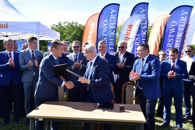 Podpisanie umowy na budowę drogi S19 na odcinku od Międzyrzeca Podlaskiego do Radzynia Podlaskiego