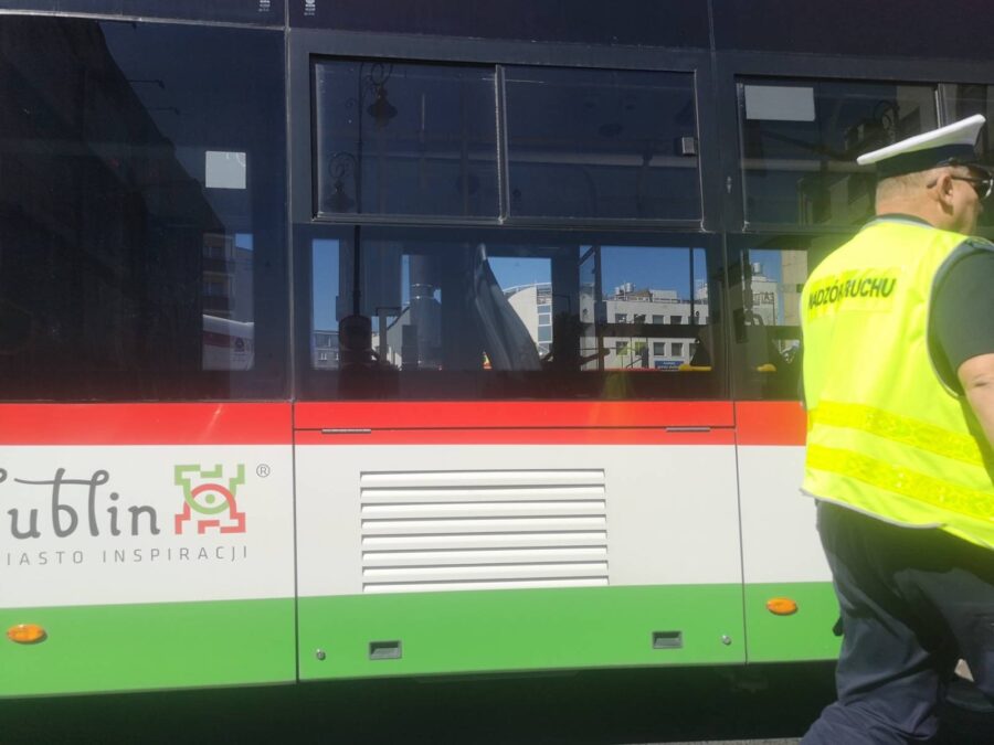 Zderzenie Bolta z trolejbusem na skrzyżowaniu w centrum Lublina
