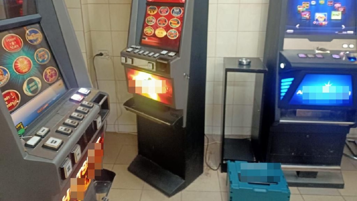Policjanci zarekwirowali automaty do gier hazardowych