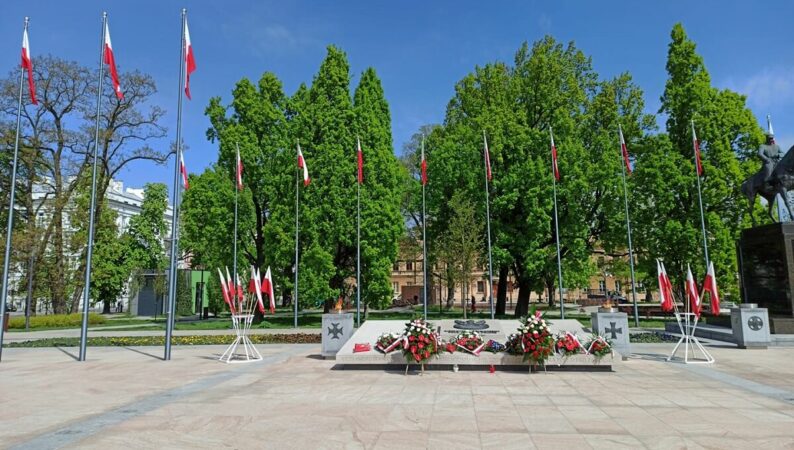 Pomnik Nieznanego Żołnierza na Placu Litewskim