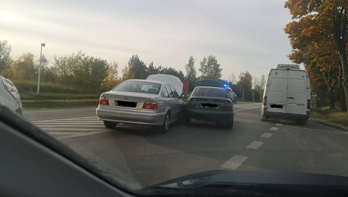 Utrudnienia na trasie Lubartów-Lublin. Zderzenie dwóch aut i spore korki na krajowej 19