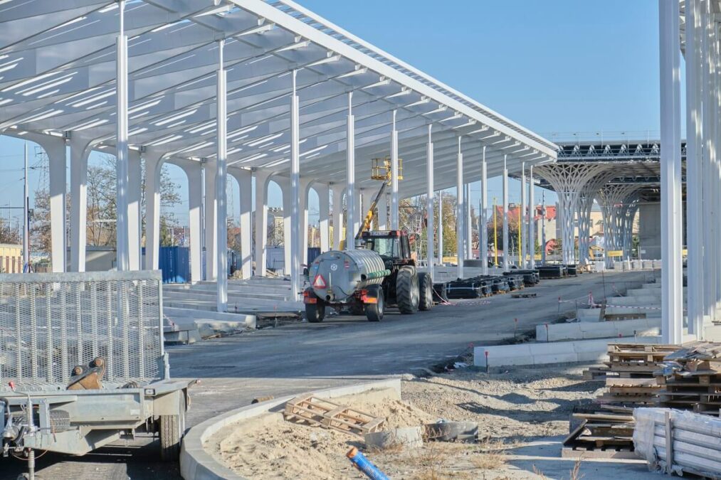 Postęp prac na budowie Dworca Metropolitalnego - listopad 2022