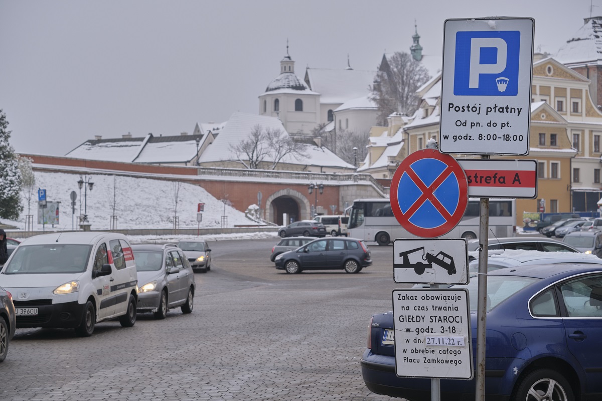 Giełda Staroci 27 listopada na Placu Zamkowym w Lublinie - zakaz parkowania