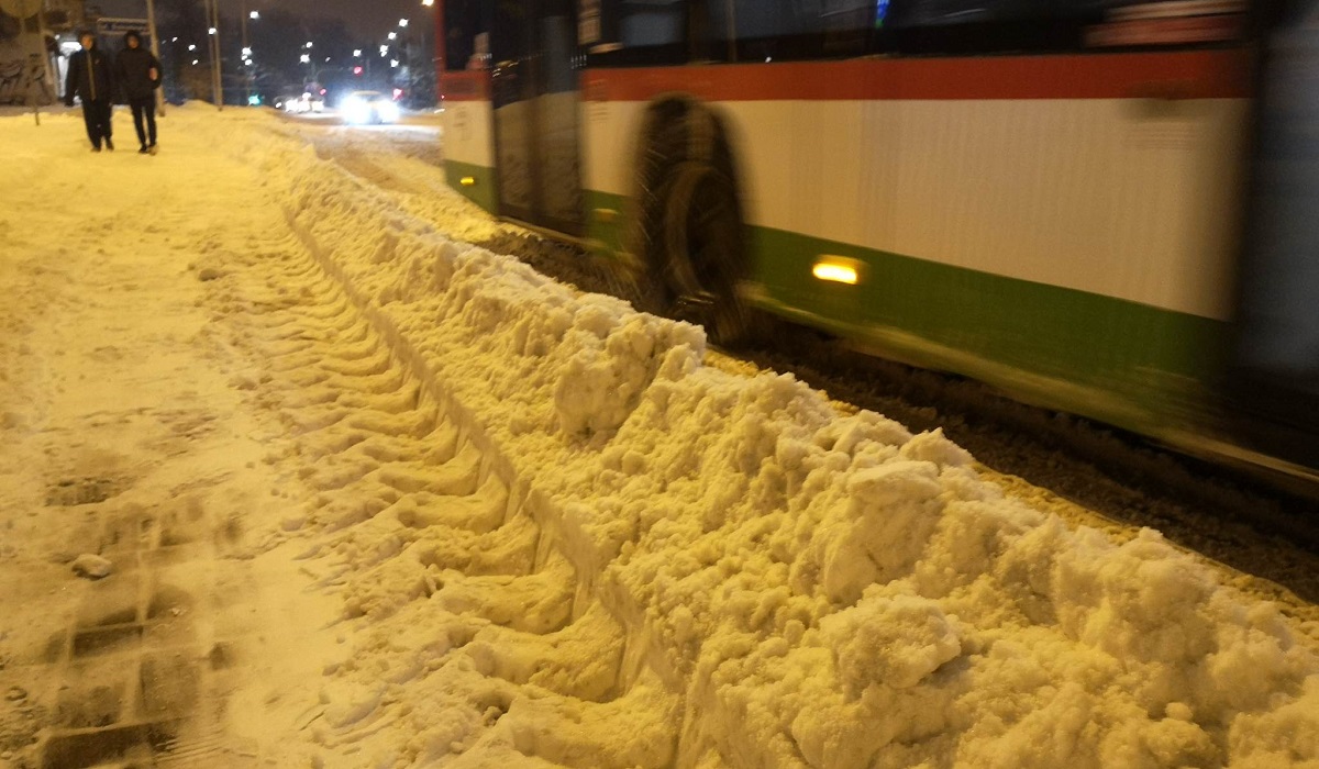 Opóźnione autobusy przez trudne warunki na ulicach Lublina