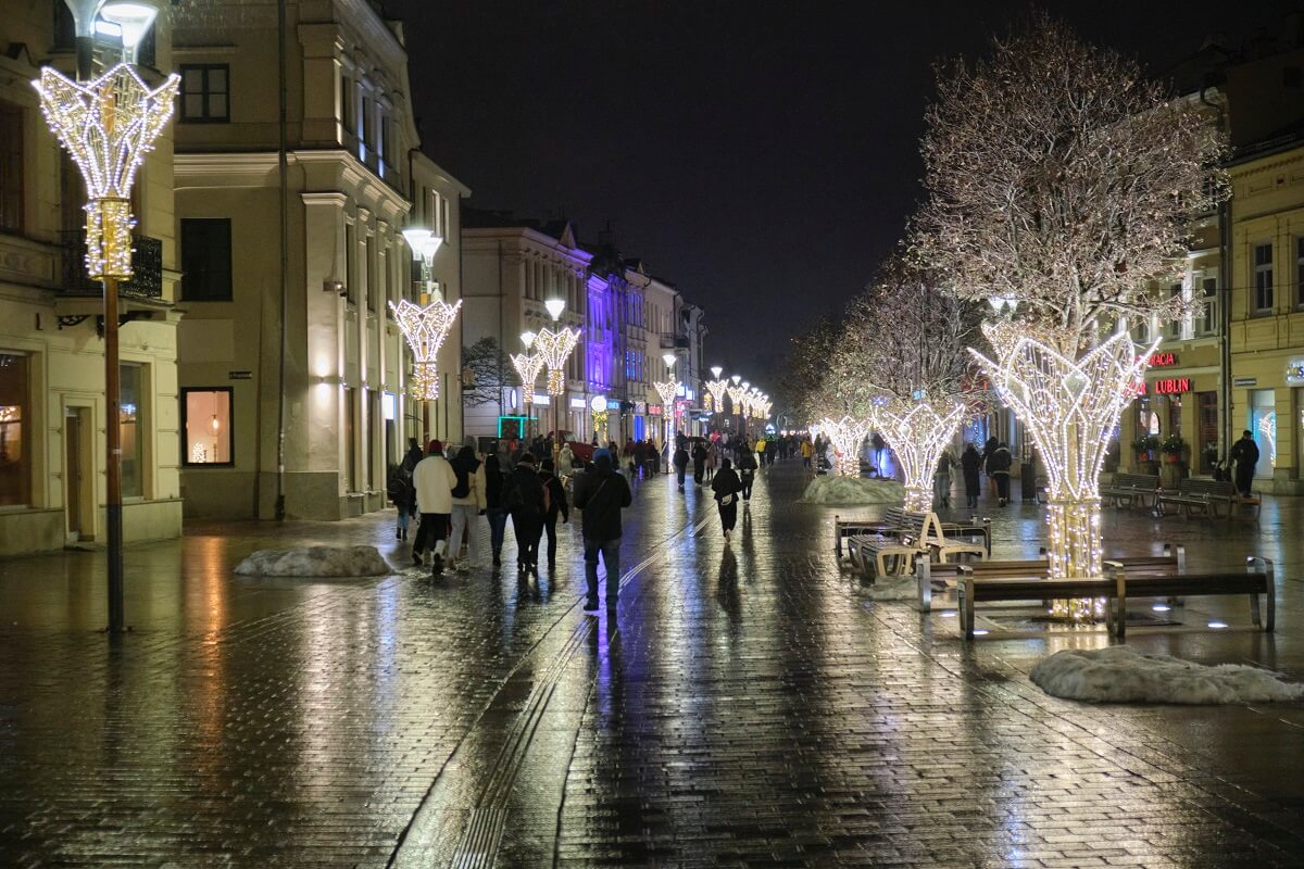 Świąteczna iluminacja na deptaku w Lublinie