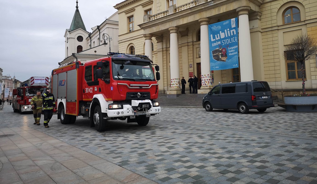 Poranna interwencja straży pożarnej i policji w Urzędzie Miasta Lublin. Wszystko przez podejrzaną wiadomość