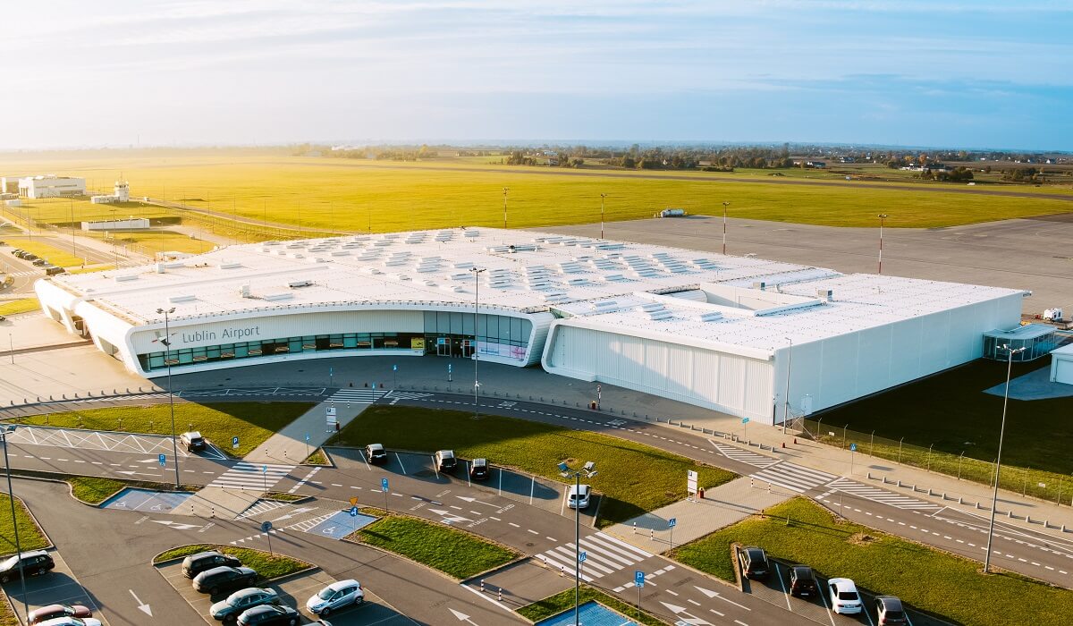 Lotnisko w Świdniku rozbuduje parking dla podróżnych. Nowe miejsca postojowe jeszcze przed sezonem wakacyjnym