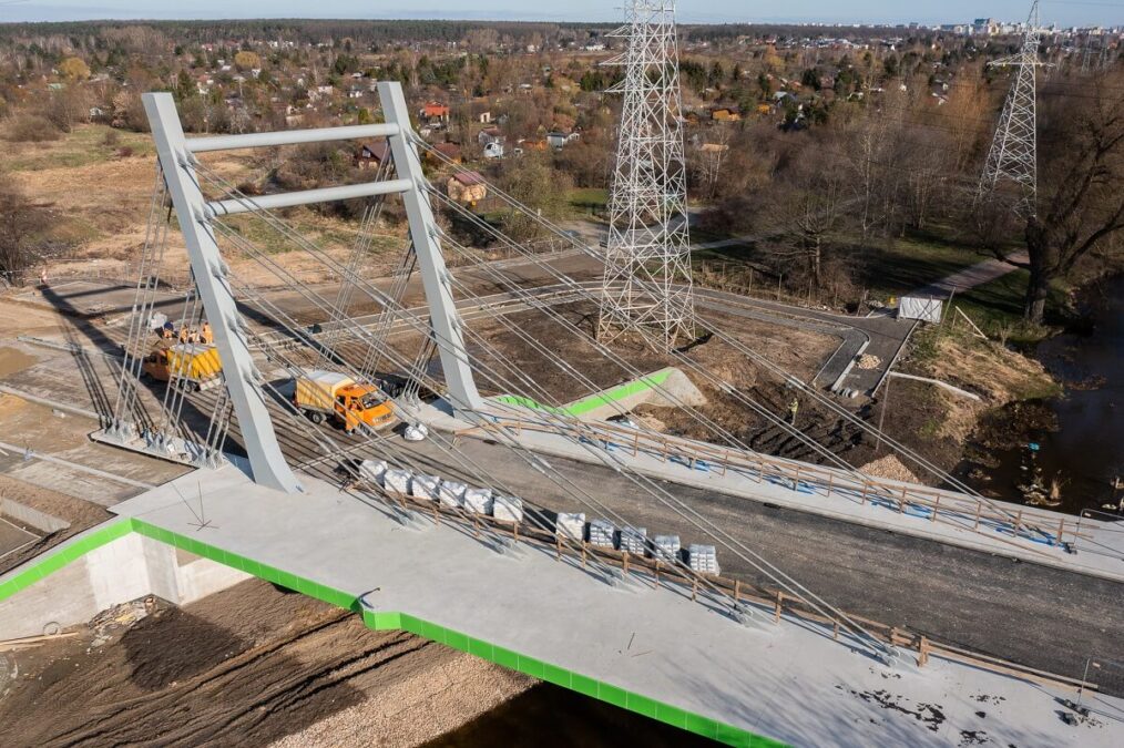 Postęp prac na nowym moście w ciągu ul. Żeglarskiej