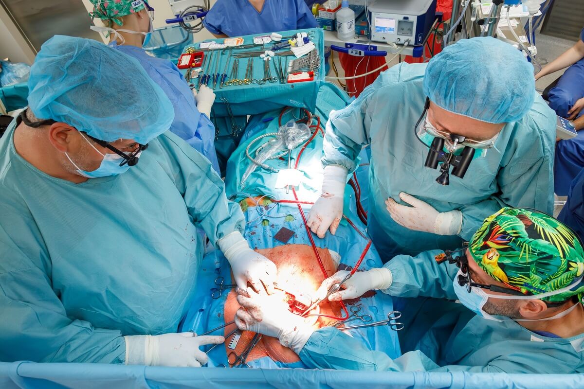 operacja serca z minitorakotomii