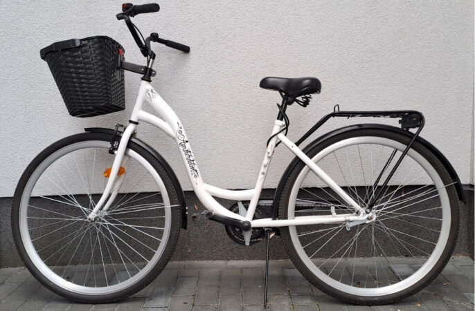 Biały rower marki Amsterdam