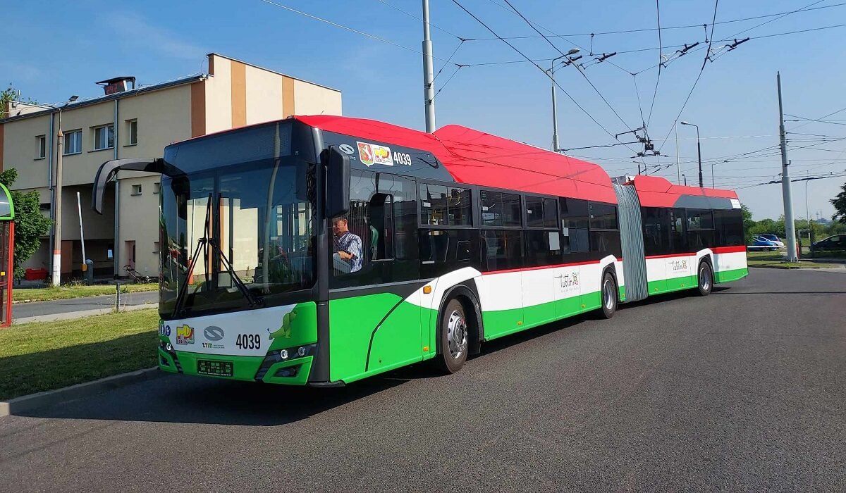 Elektryczny autobus przegubowy Solaris