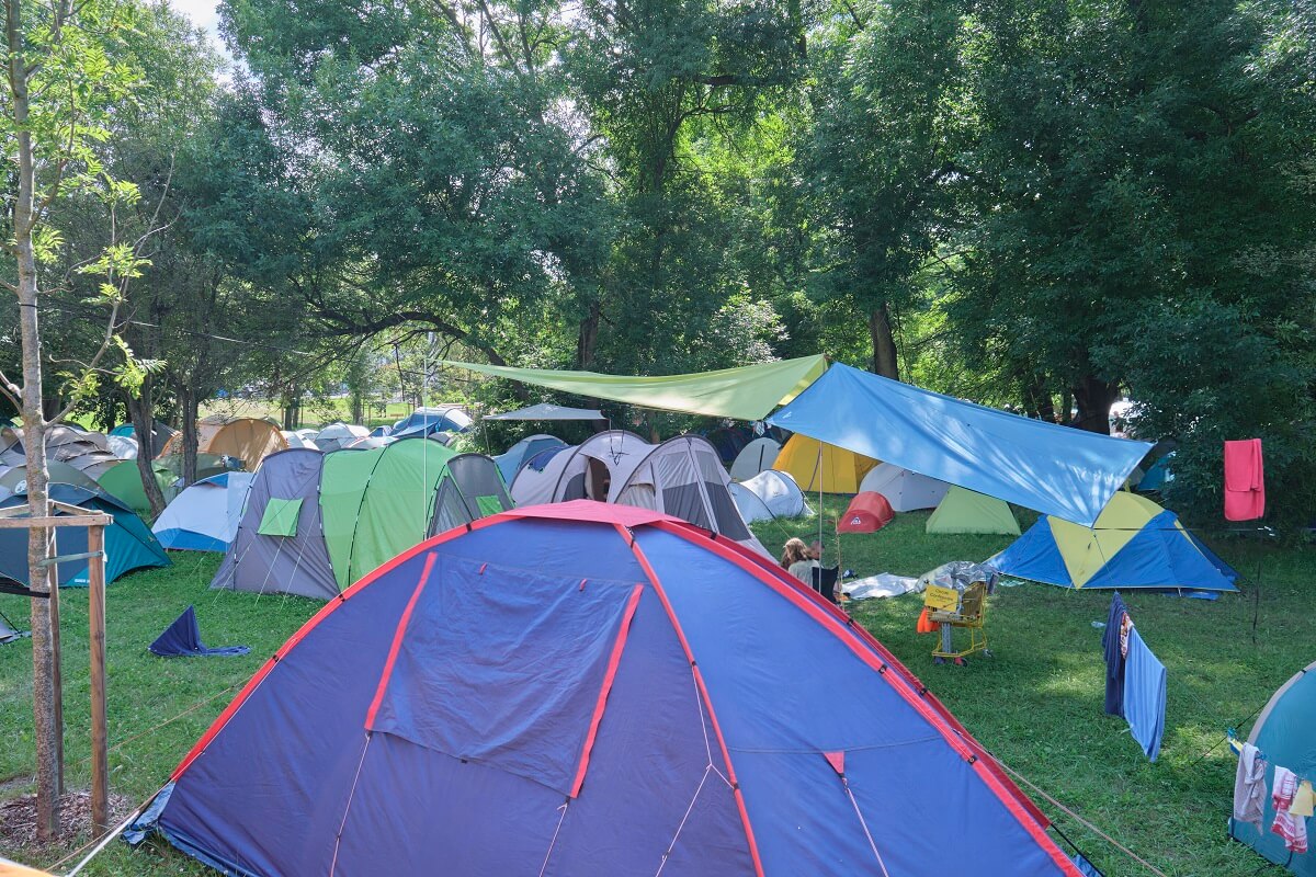 Namioty cyrkowców w Parku Ludowym