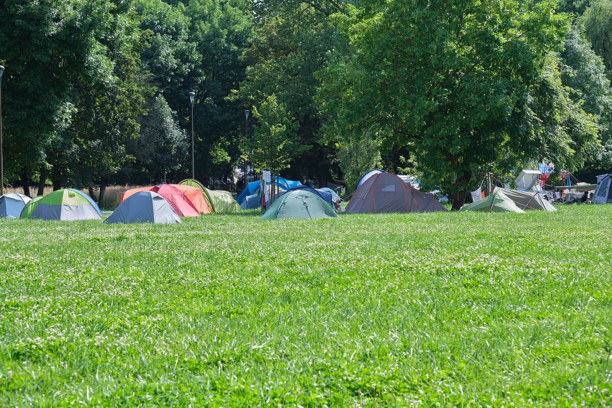 Namioty cyrkowców w Parku Ludowym