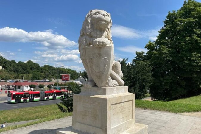 Pomnik Lwa „Symbol Lwowa” przy Zamku w Lublinie