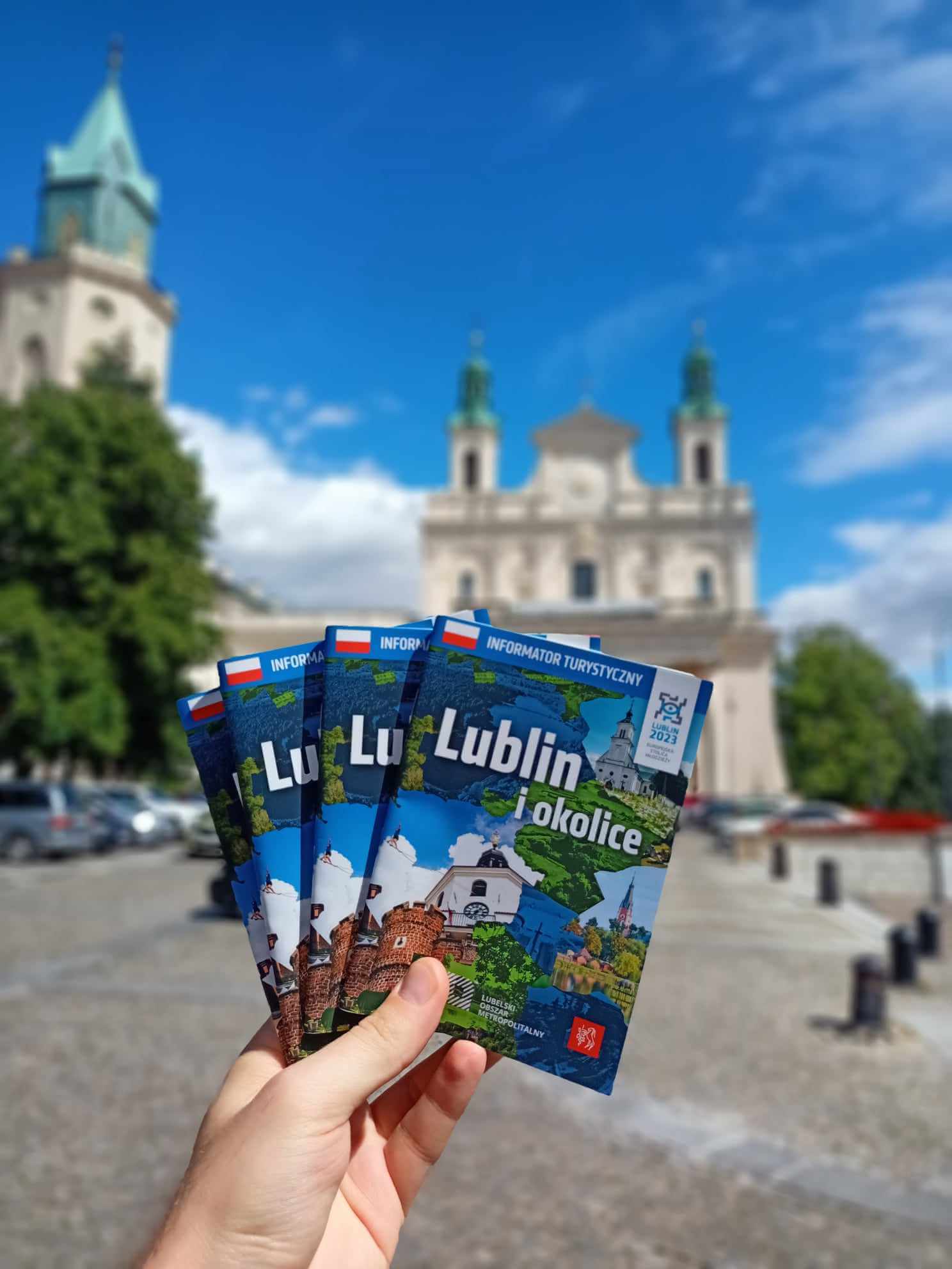 Informator Lublin i okolica na tle katedry