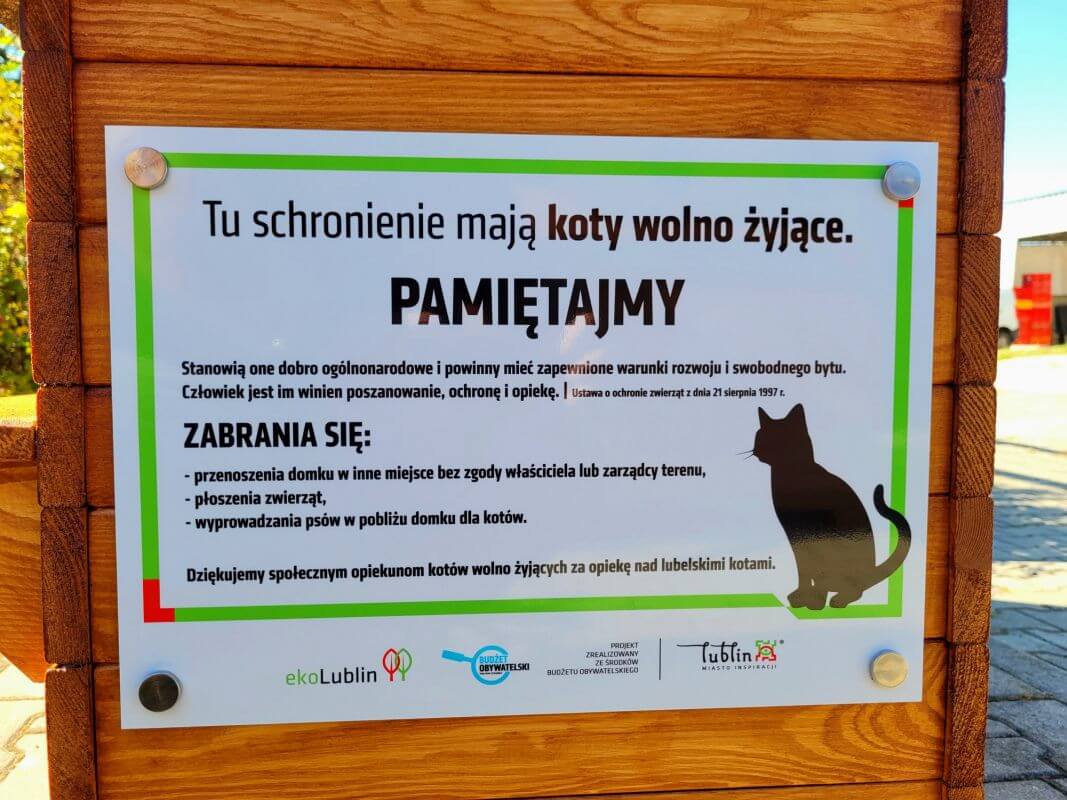 Lublin — Zakupiono domki dla kotów wolno żyjących. Koty regulują ilość gryzoni w mieście. Są dla nas ważne. Zamieszkają w swoich M6