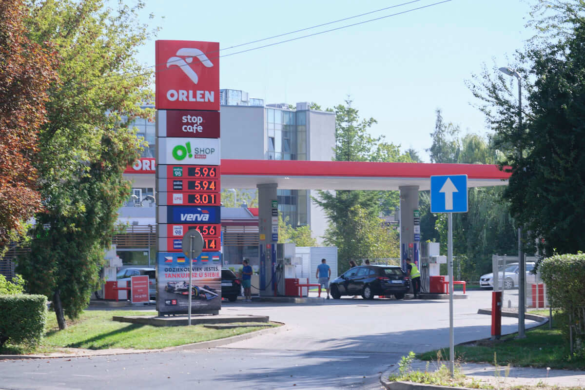 Paliwo poniżej 6 zł za litr na stacji paliw Orlen przy ul. Głębokiej w Lublinie - 27.09.2023